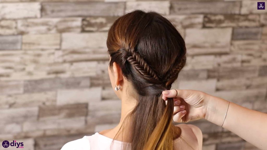 Romantic prom hairstyle tutorial step 4
