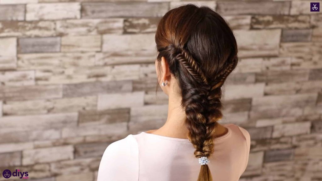 Romantic prom hairstyle tutorial step 5e