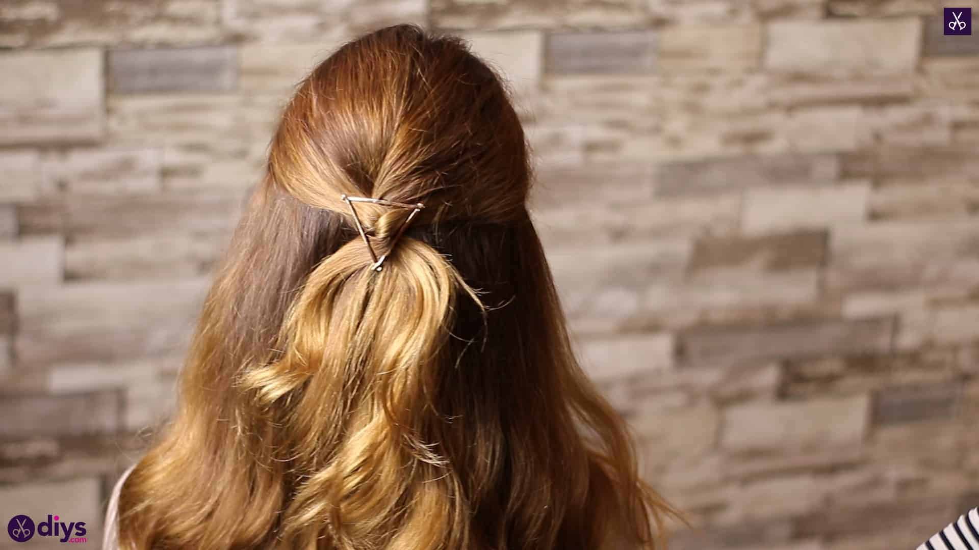 Updo hairstyle for wavy hair 1