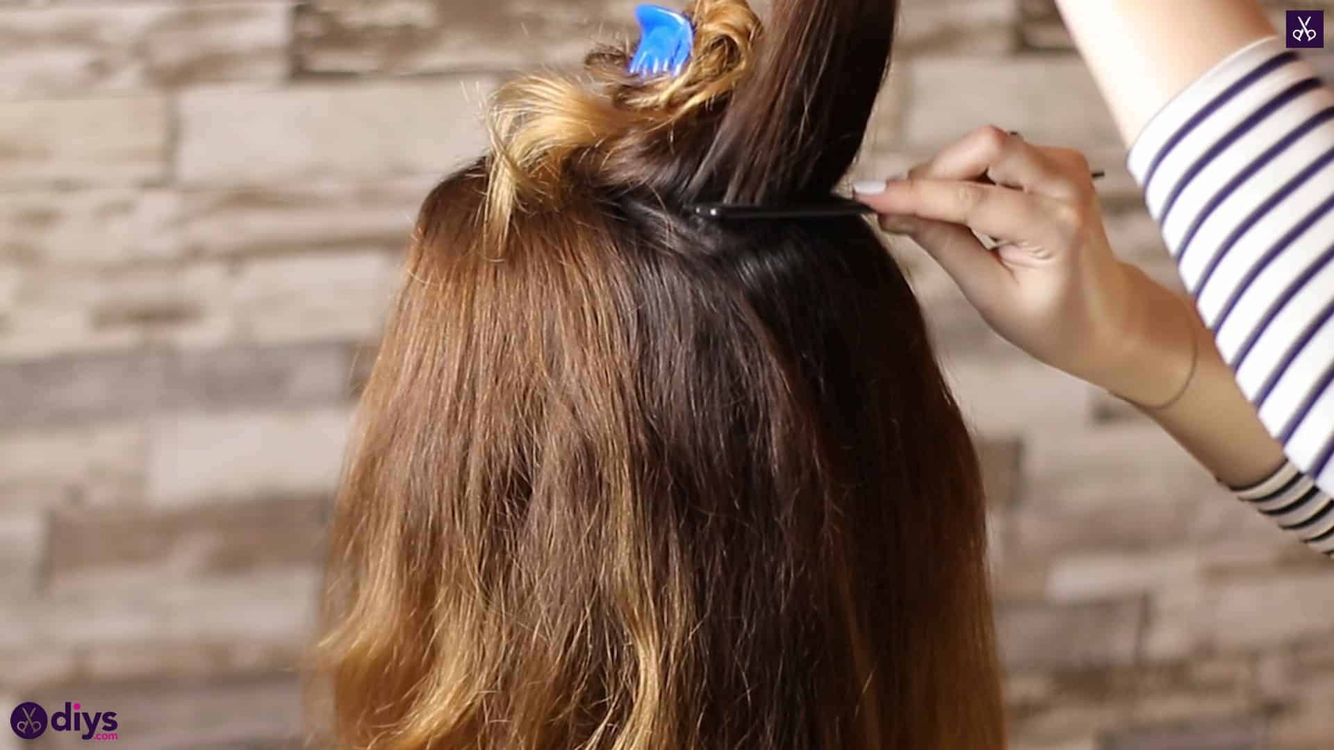 Updo hairstyle for wavy hair 16
