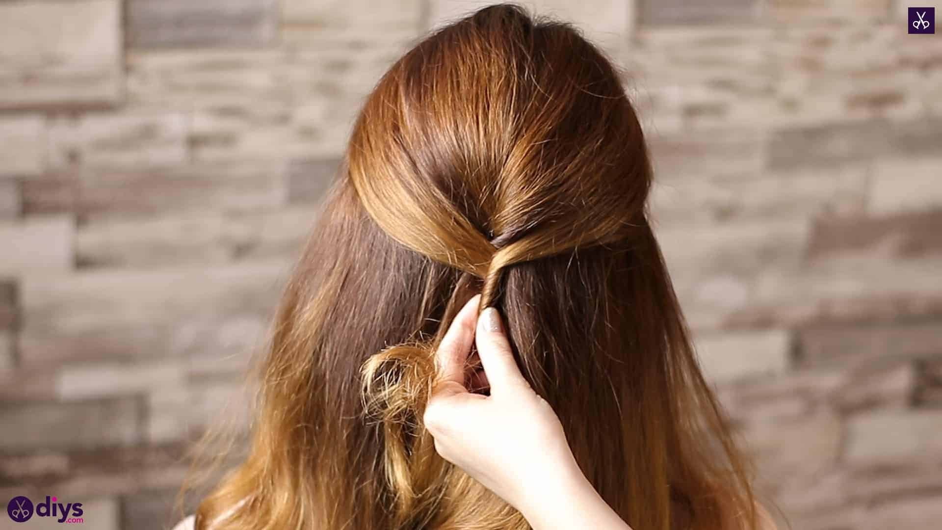 Updo hairstyle for wavy hair 31
