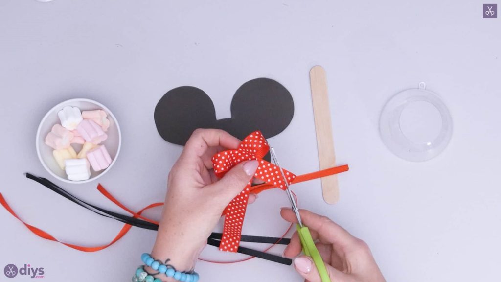 Diy minnie mouse candy holder step 3c