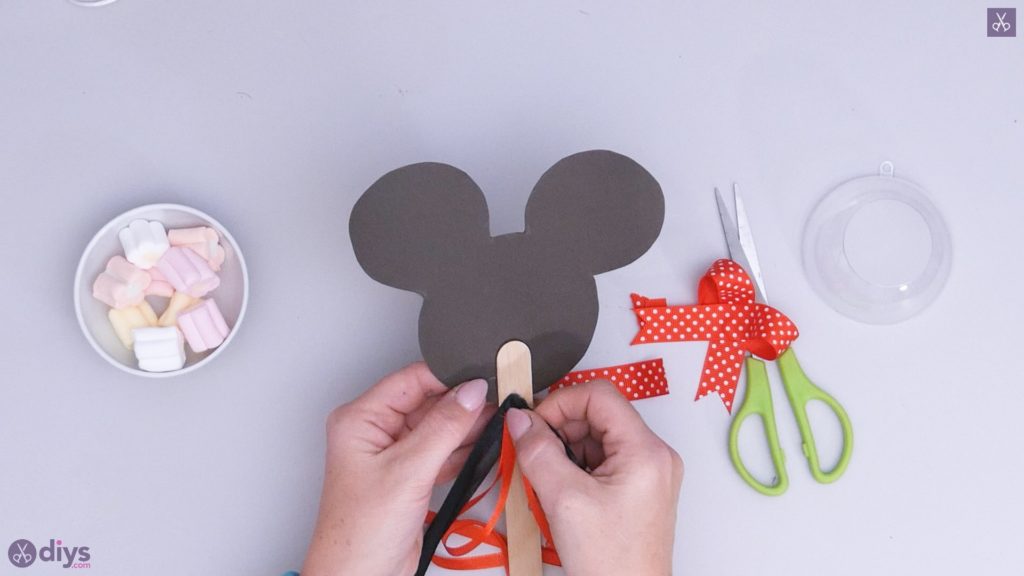 Diy minnie mouse candy holder step 6