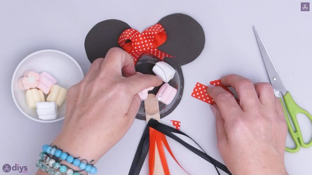 Diy minnie mouse candy holder step a