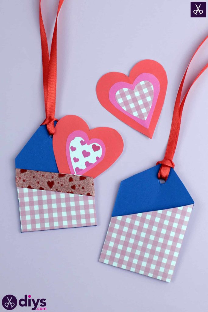 Diy pocketed gift tags paper craft