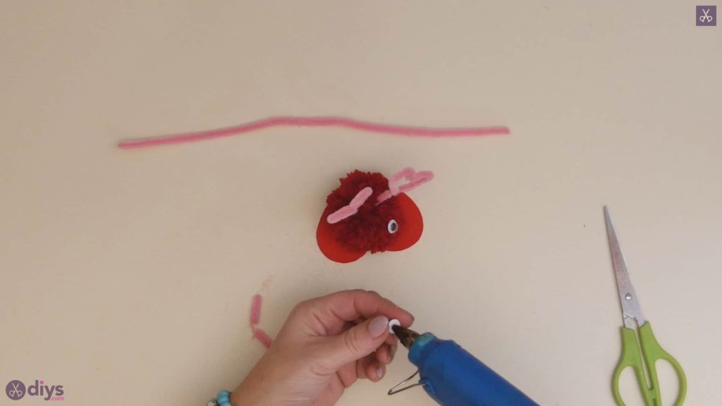 Diy pom pom love monster step 6