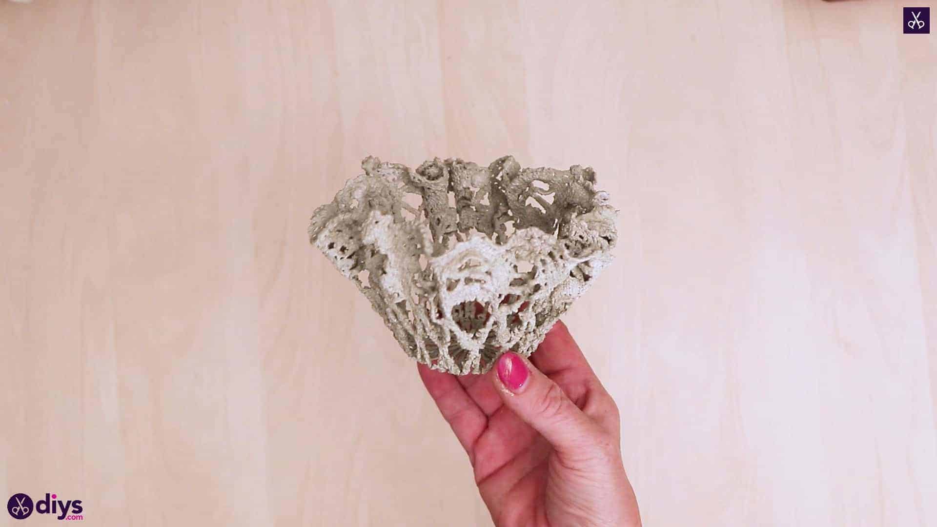 Diy simple concrete doily pot