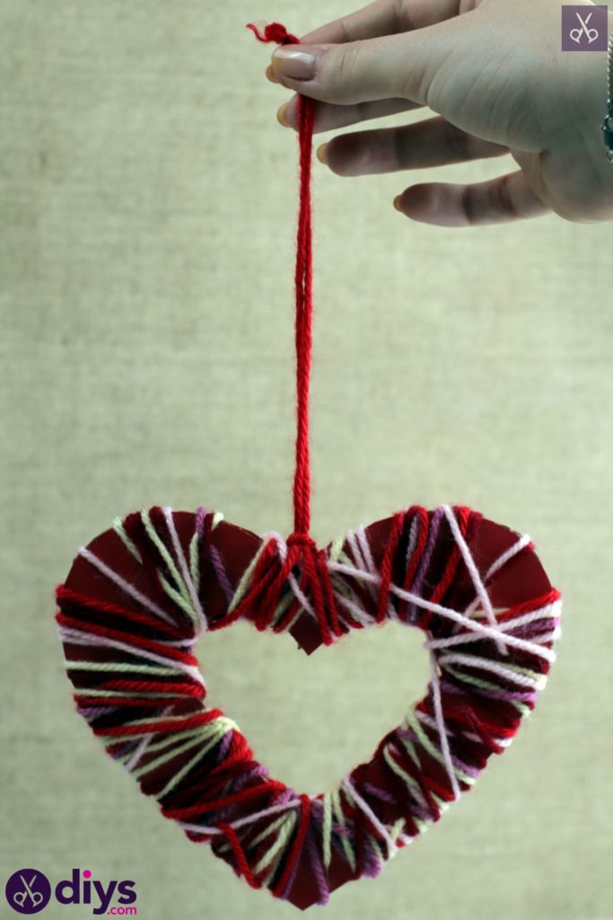 Diy yarn wrapped paper heart step 7c