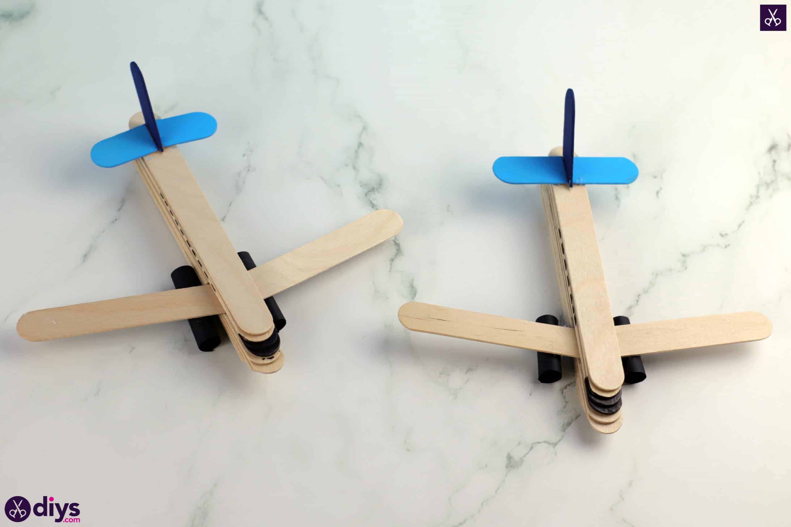 Popsicle stick airplane diy for kid