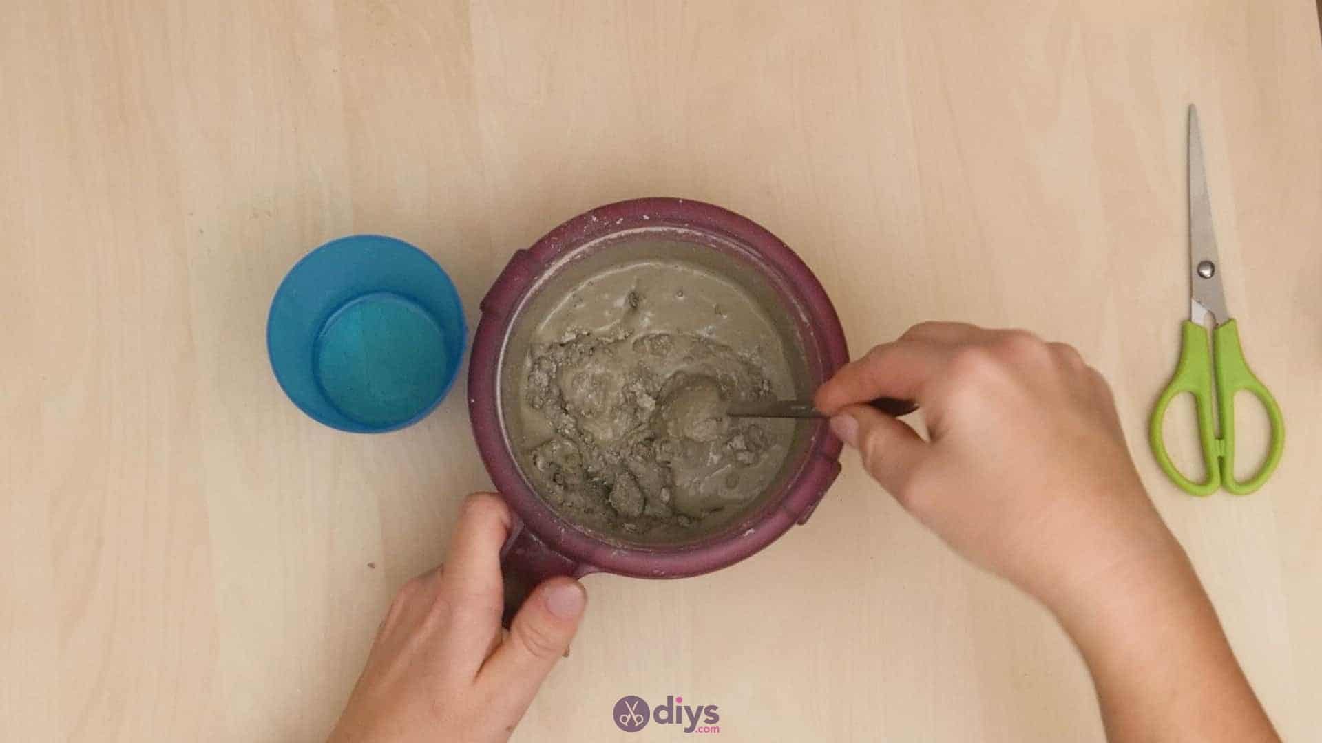 Diy concrete candle holder plate step 1a