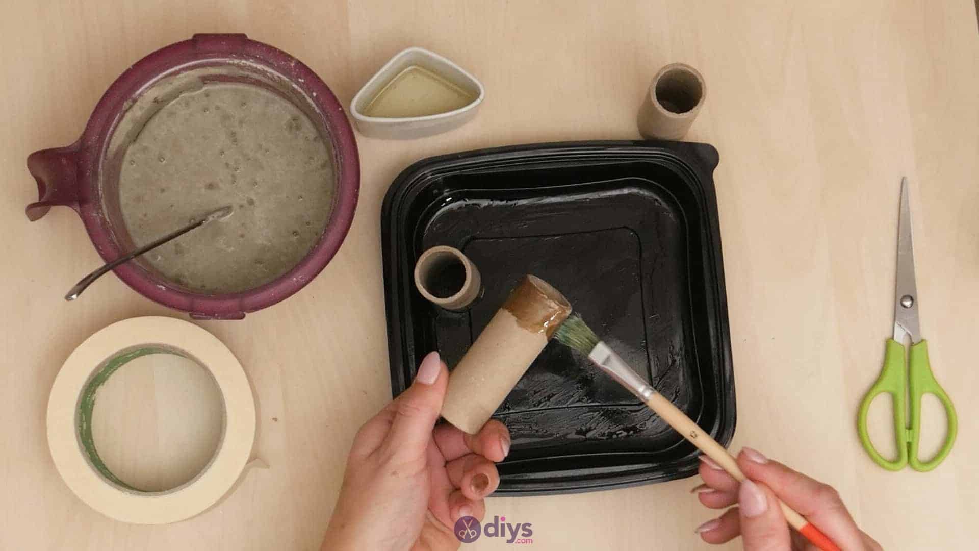 Diy concrete candle holder plate step 3