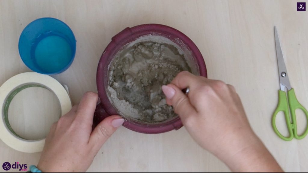 Diy concrete jewelry holder dish step 2a