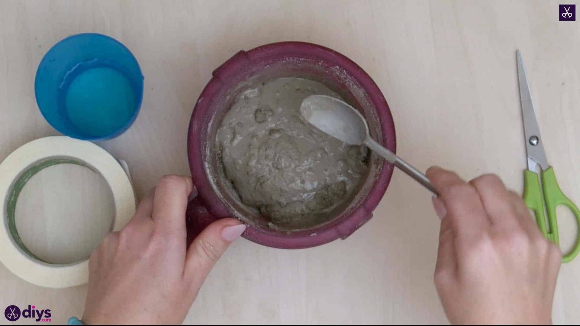 Diy concrete jewelry holder dish step 2c