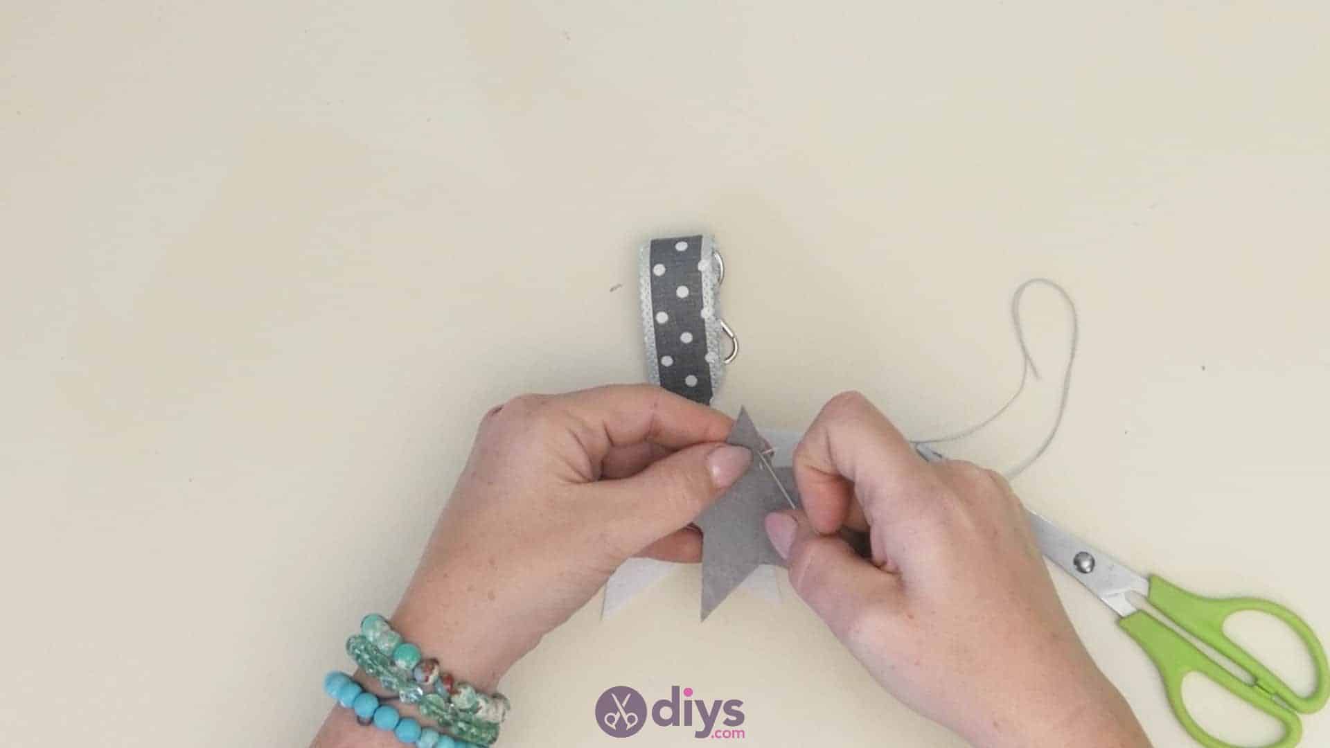 Diy felt star keyholder step 6