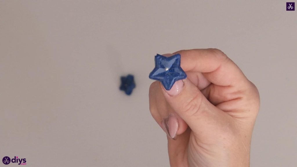 Diy hot glue star earrings step 4c