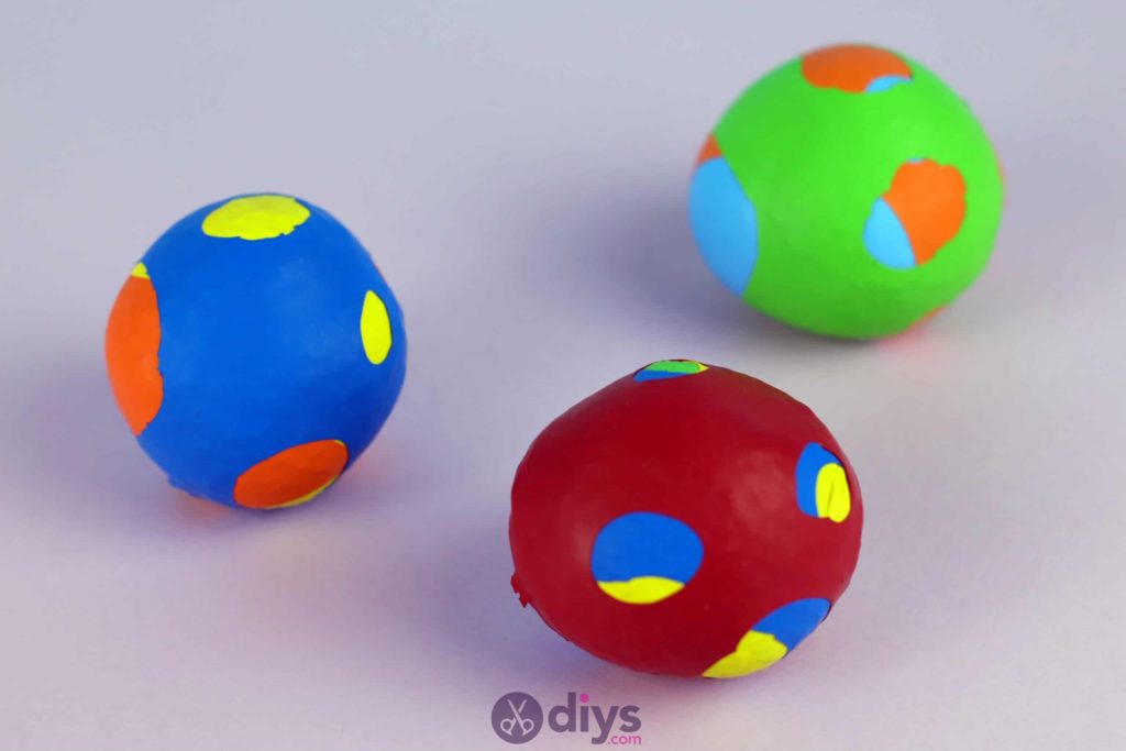 Diy juggling balls colorful