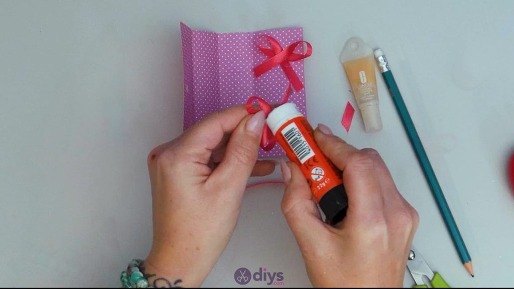 Diy lipstick gift card step 10