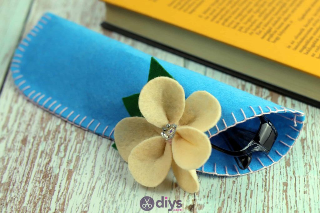 Diy simple felt glasses case colorful and smooth
