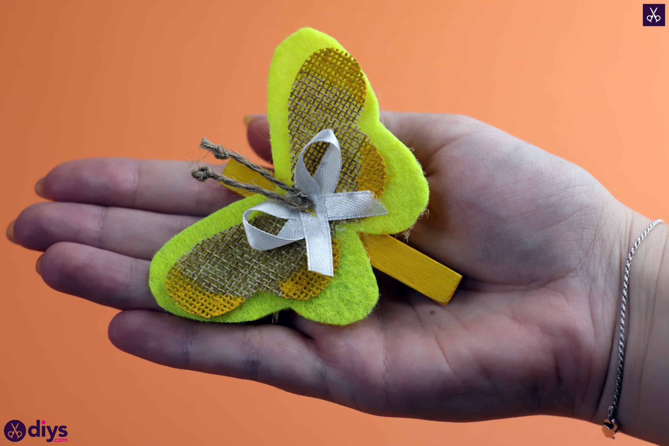 How to craft a butterfly from a clothespin decor