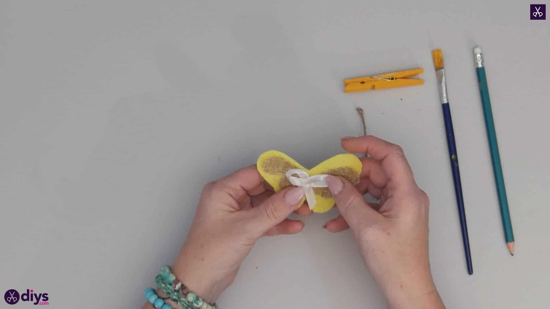 How to craft a butterfly from a clothespin step 7