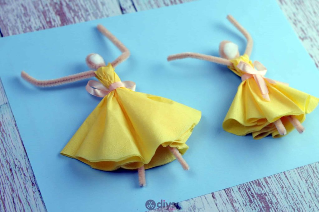 How to make a dancing napkin puppet 1