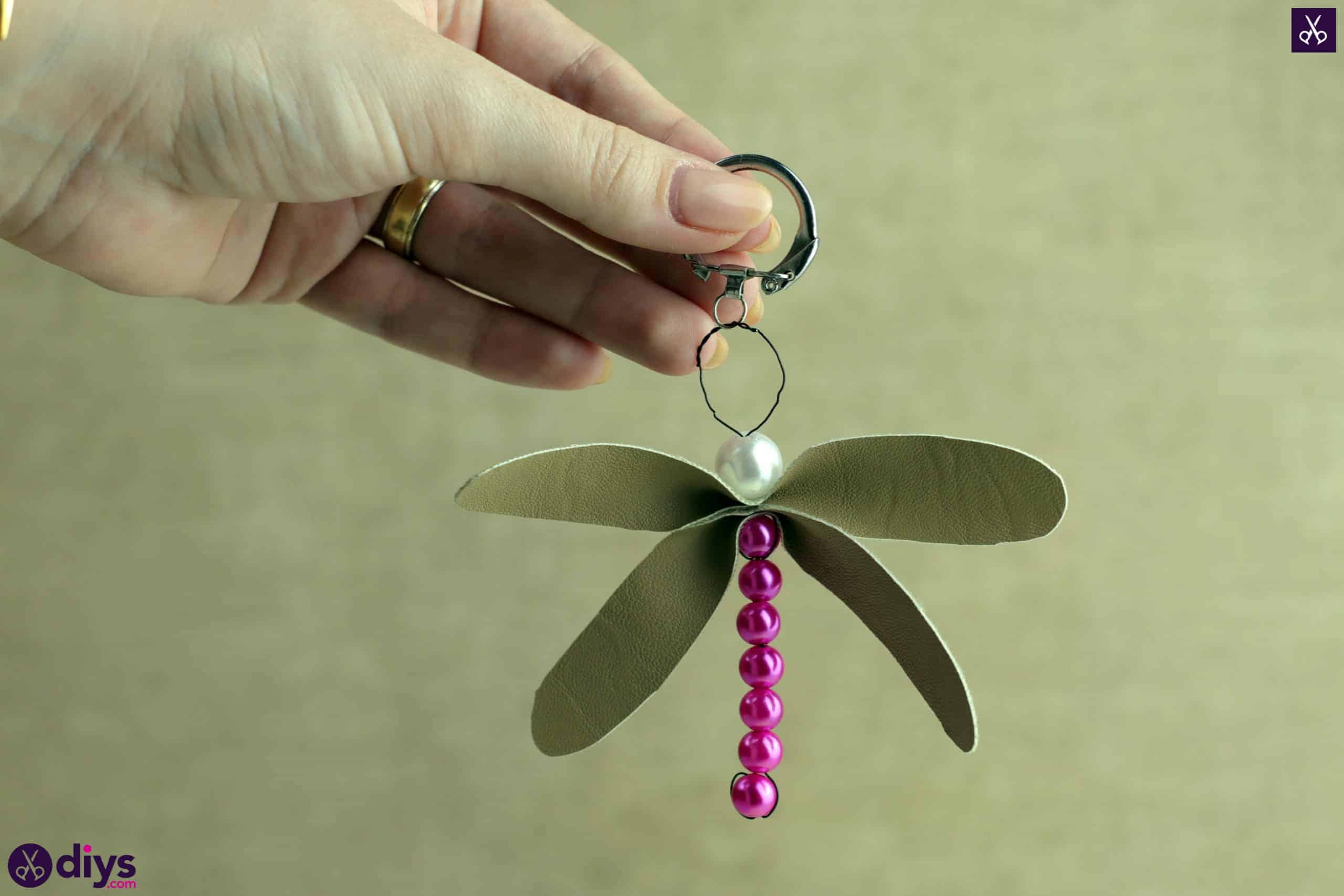 Pearl dragonfly keychain simple project