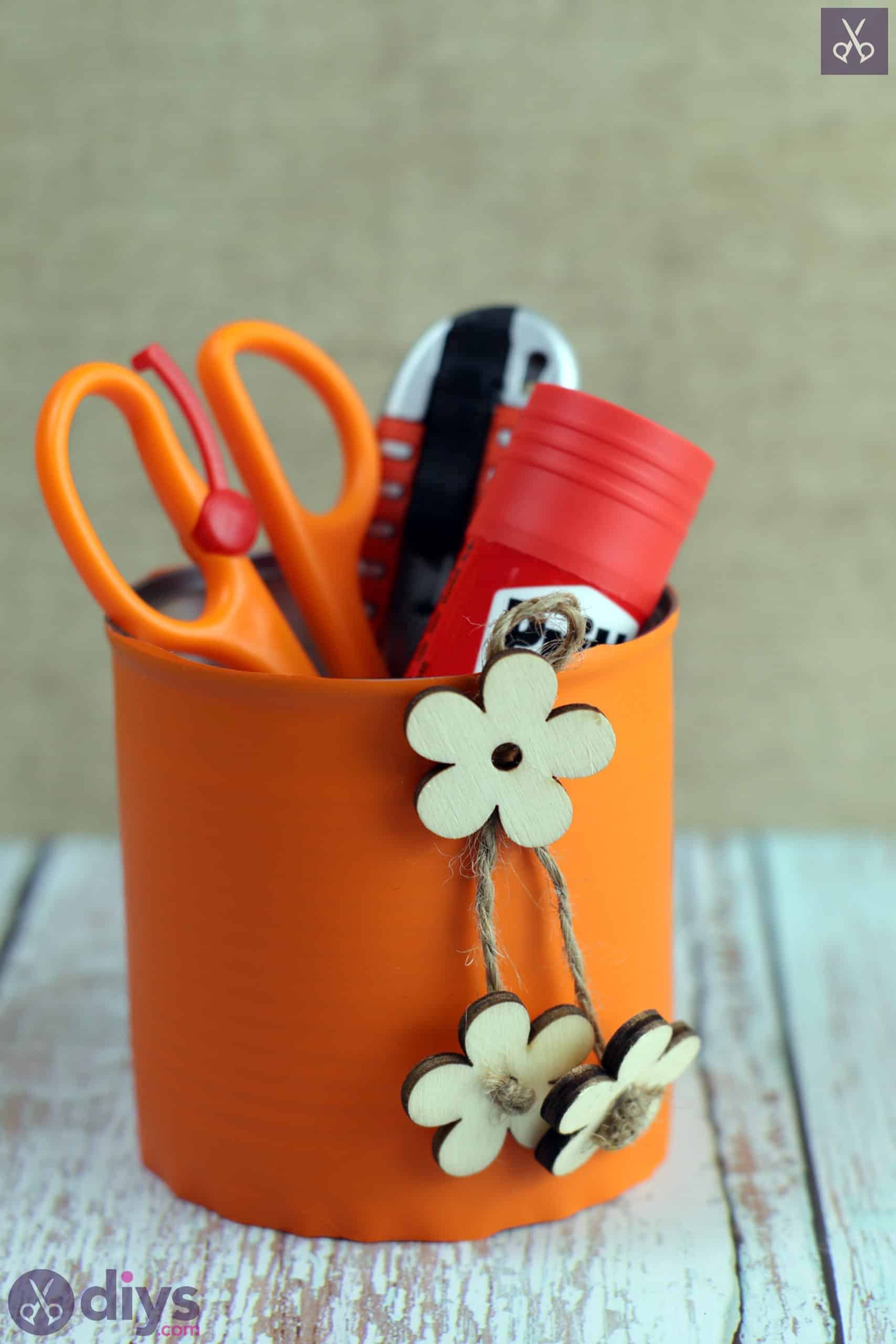 Tin can container with wooden flowers project