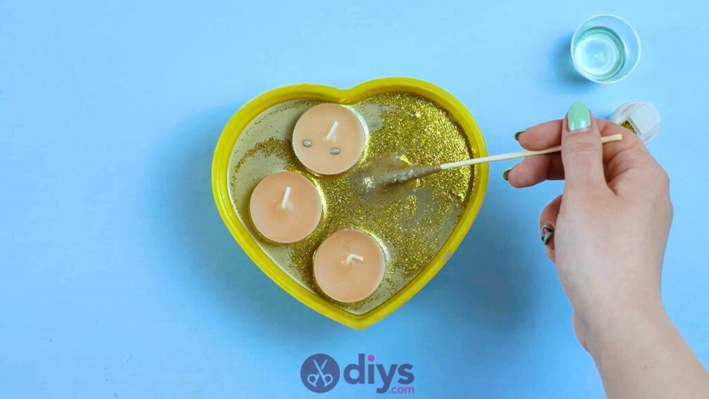 Diy concrete heart candle holder step 6c