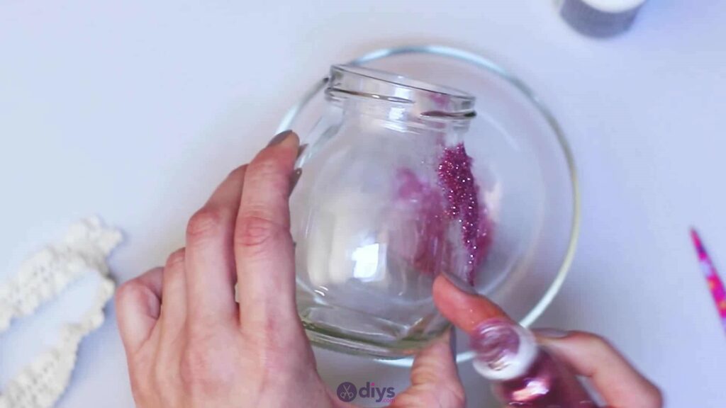 Diy flower glitter vase from glass jars step 5a