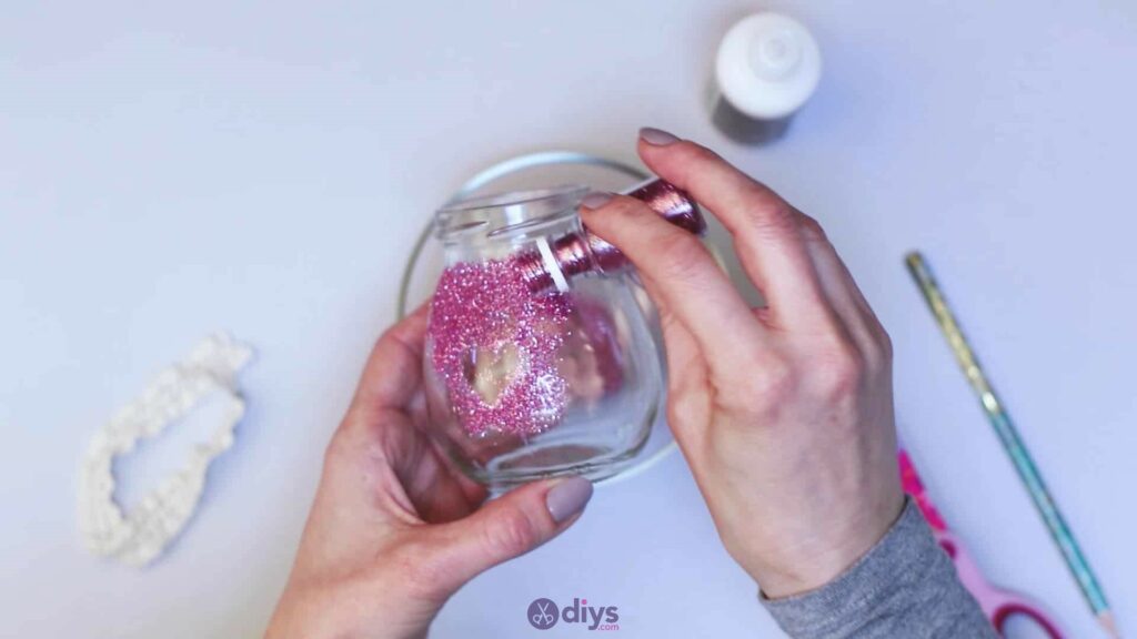 Diy flower glitter vase from glass jars step 5c