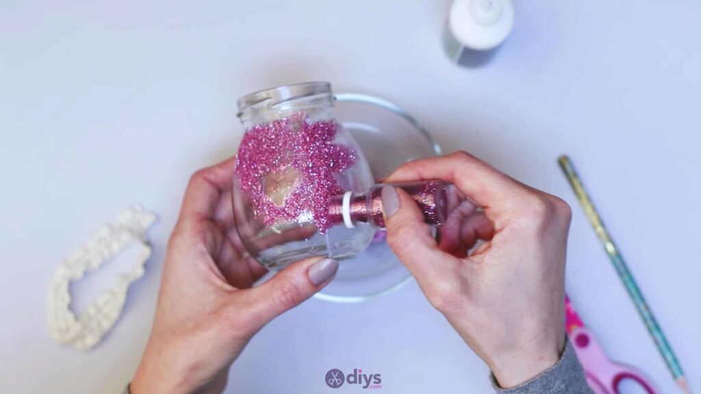 Diy flower glitter vase from glass jars step 6c