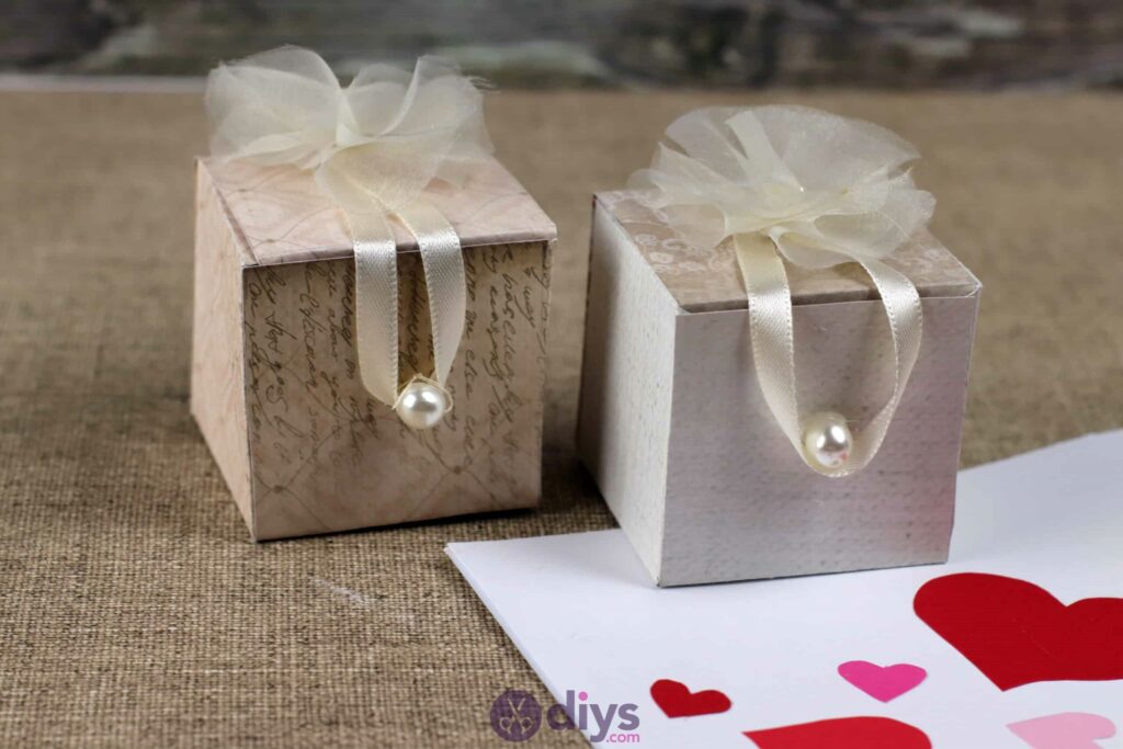 Diy mini wedding gift box table centerpiece