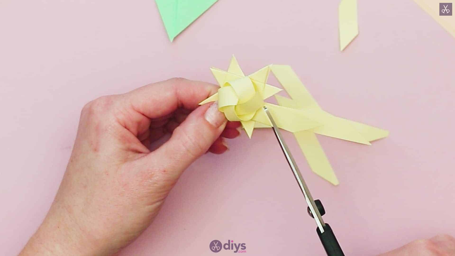 Diy origami flower art step 8a