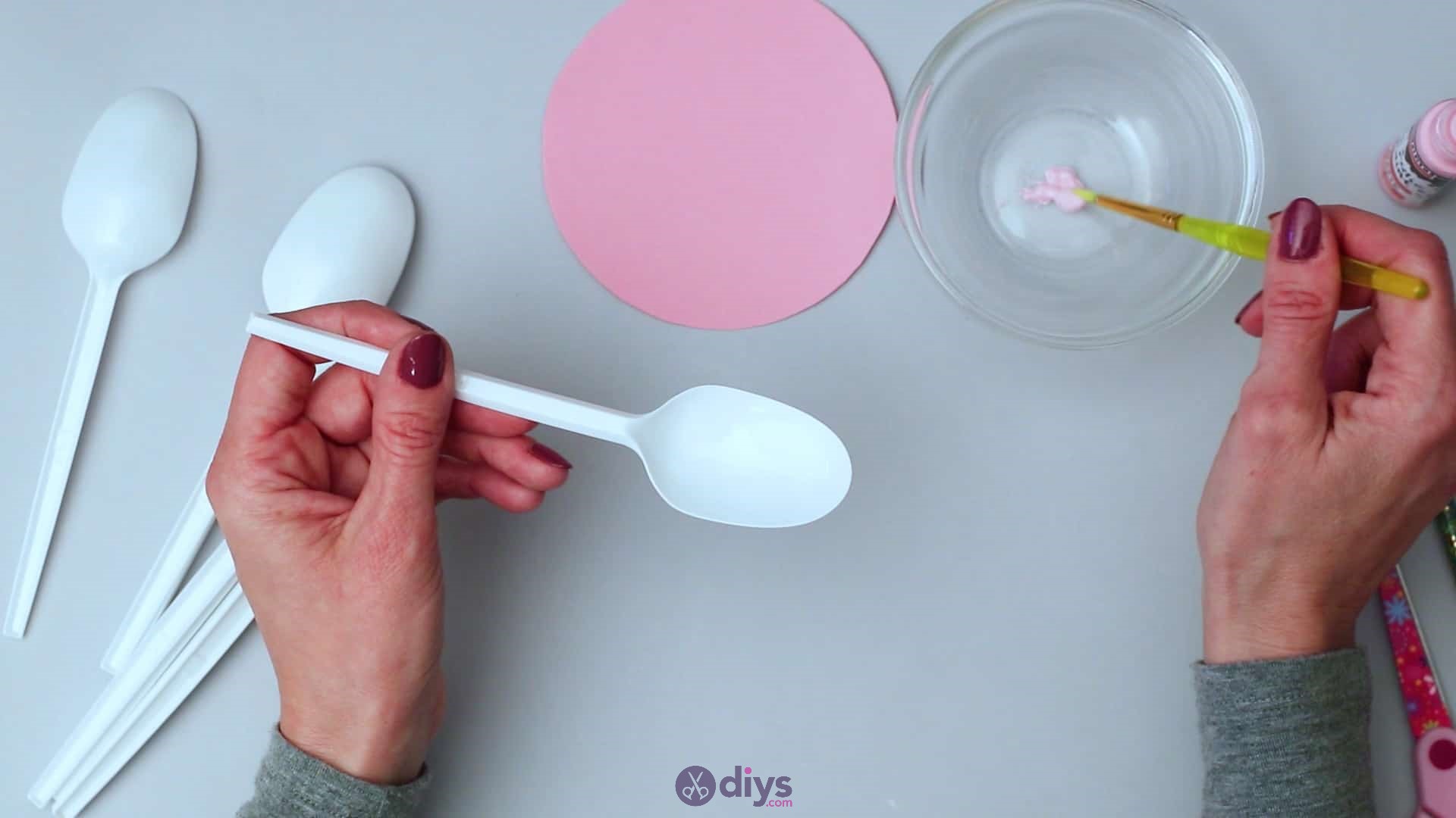 Diy plastic spoon candle holder step 3a