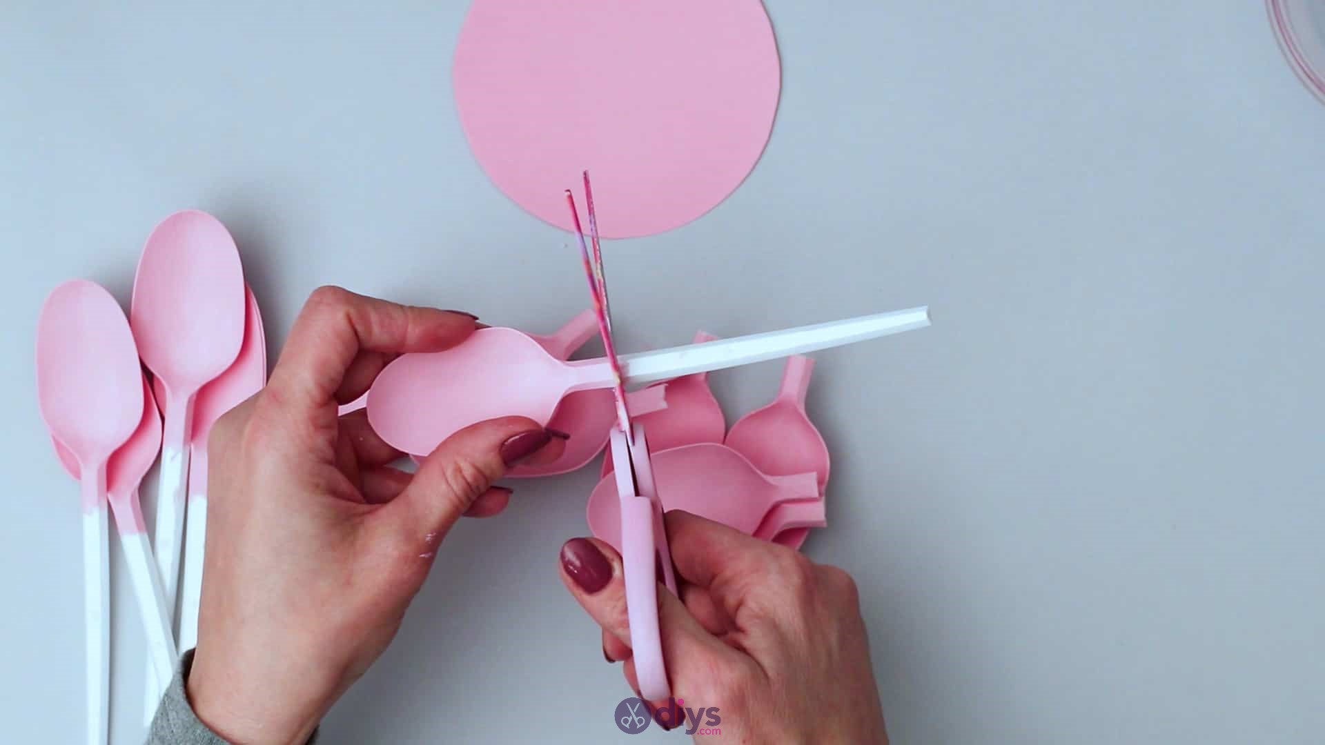 Diy plastic spoon candle holder step 4b