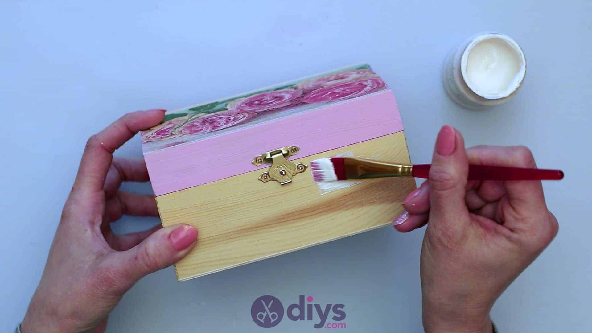 Decoupage wooden jewelry box step 5