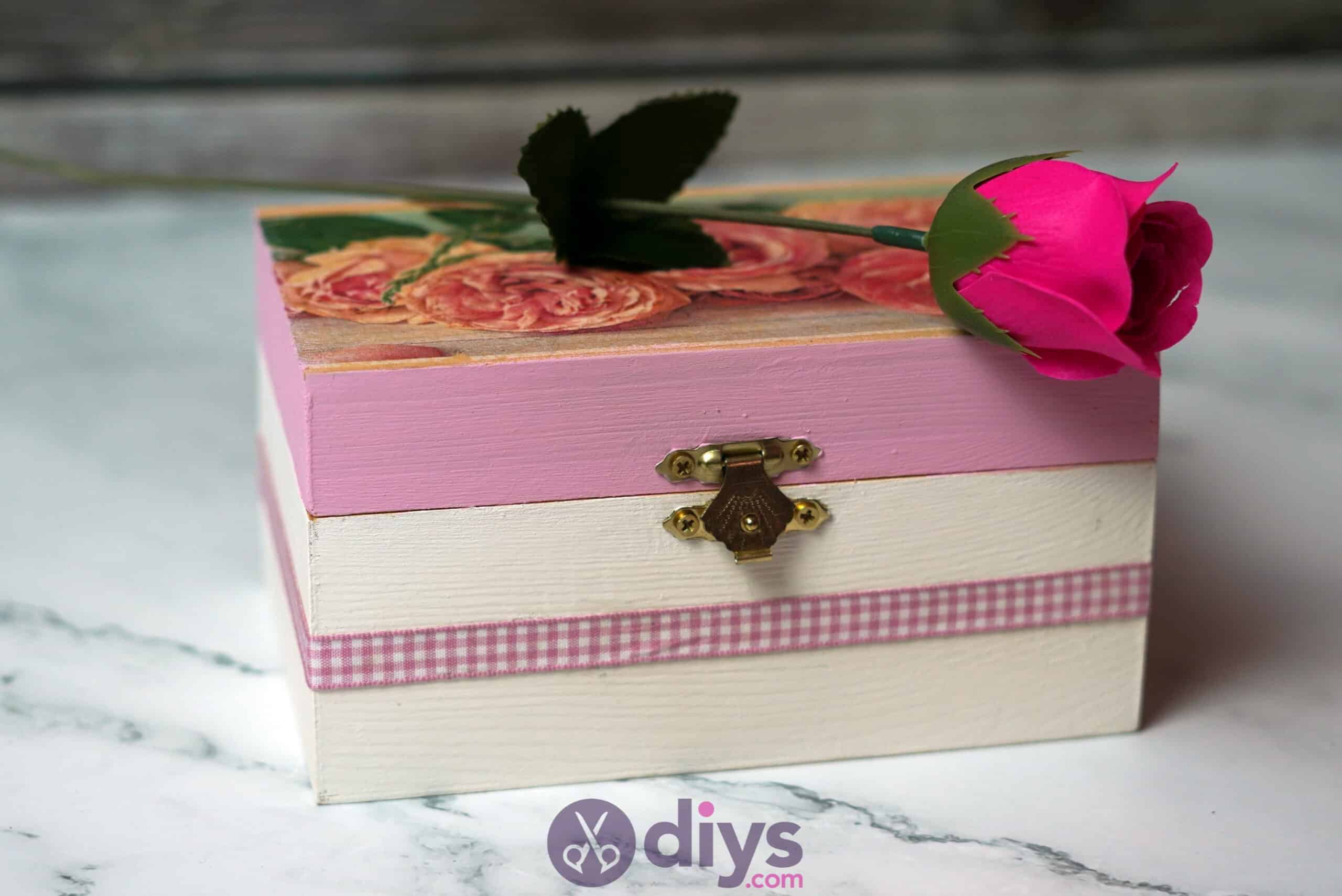 Upcycled vintage jewelry box decoupaged and painted with grey and pink colors
