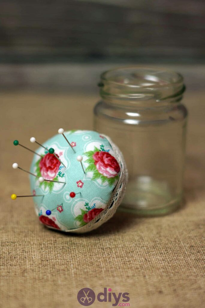 Mason jar pin cushion step 8