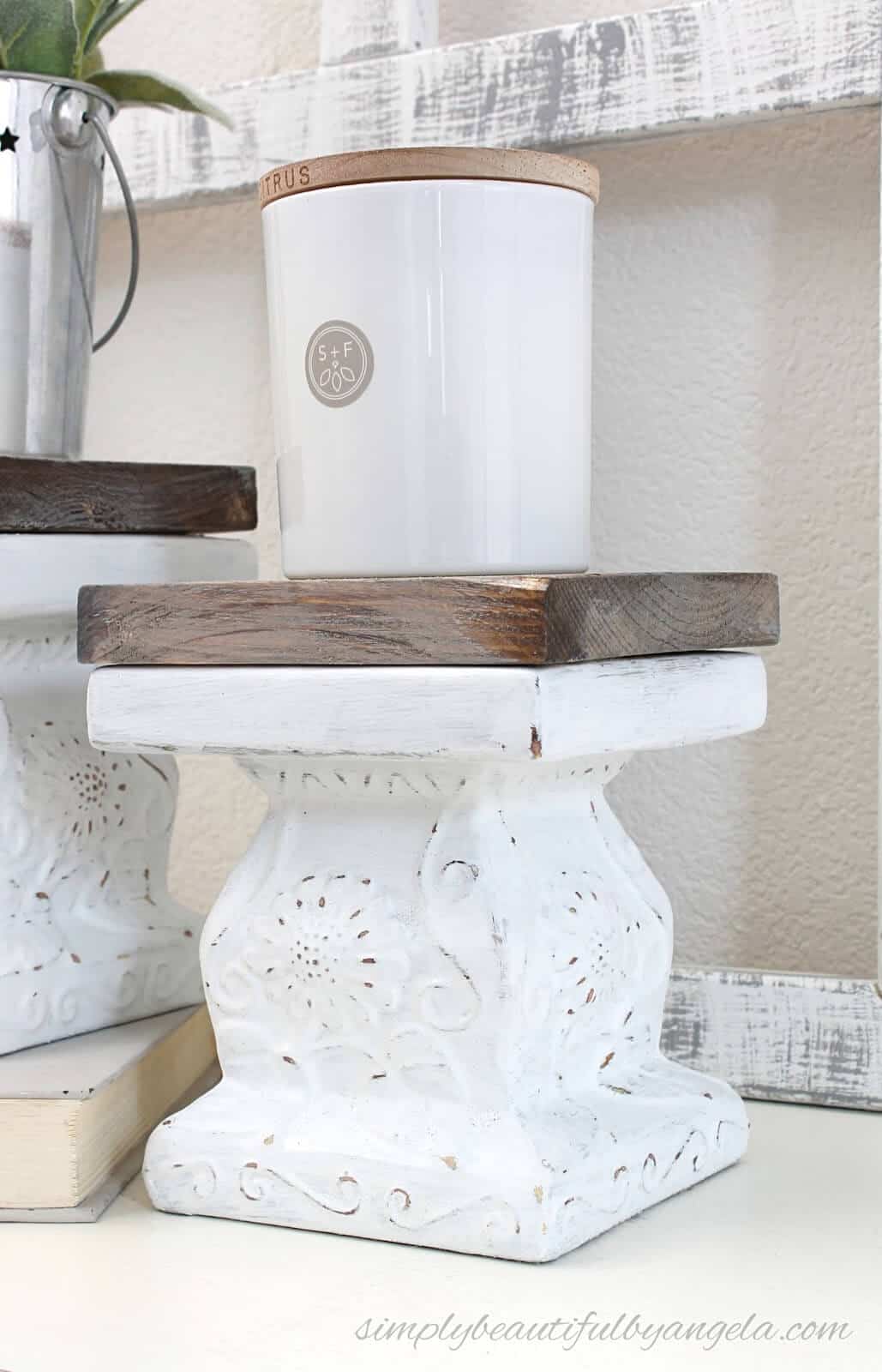 Old fashioned style display pedestals