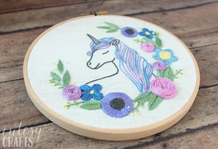 Cutesy crafts unicorn embroidery pattern