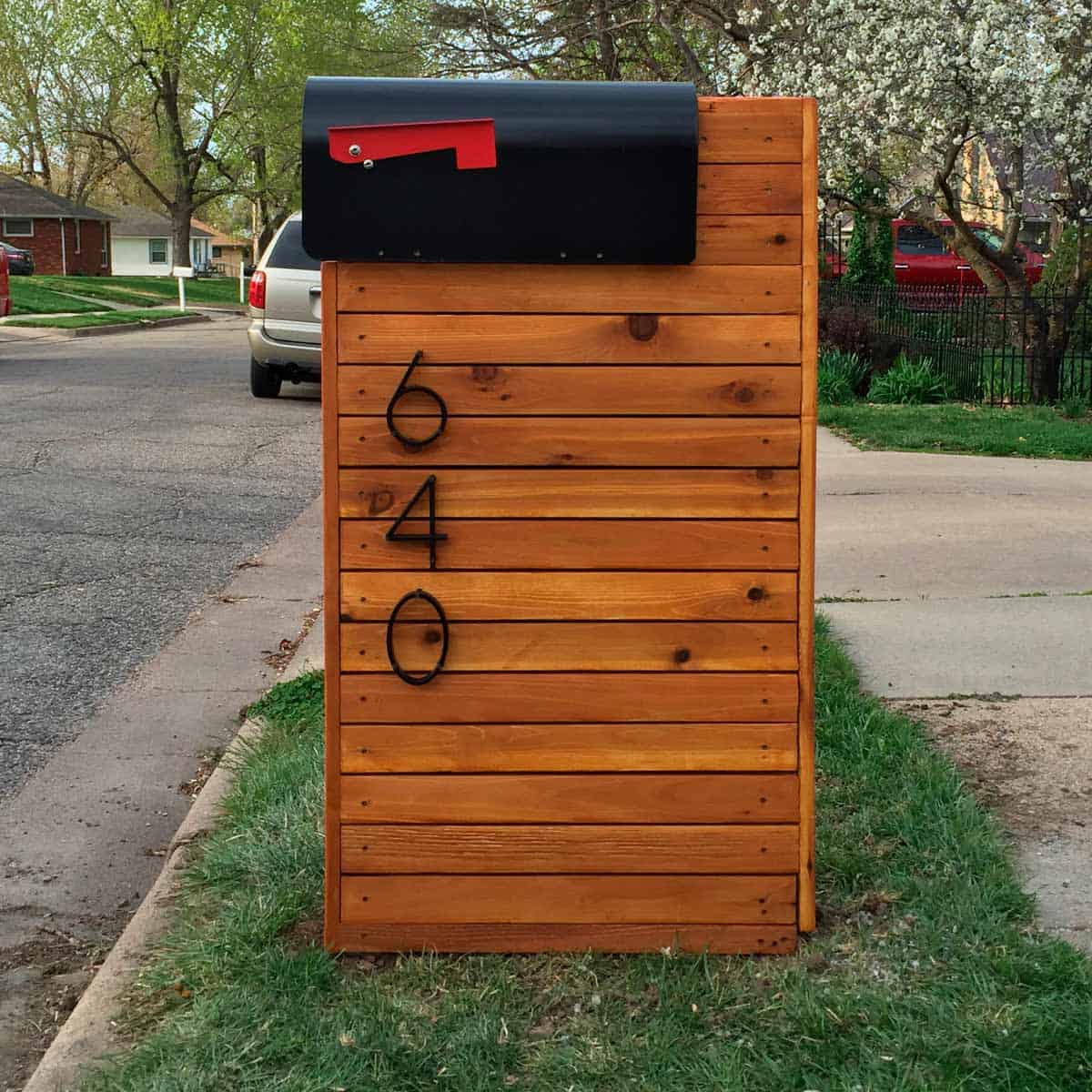 Solid cedar mailbox diy
