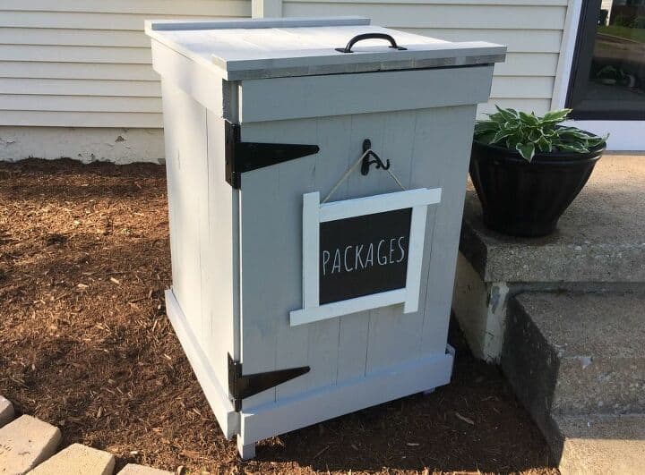 Stop porch pirates with this diy mailbox