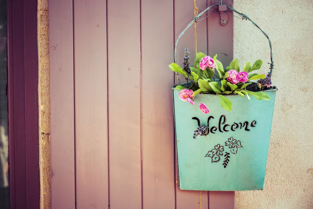 Welcome sign flowers