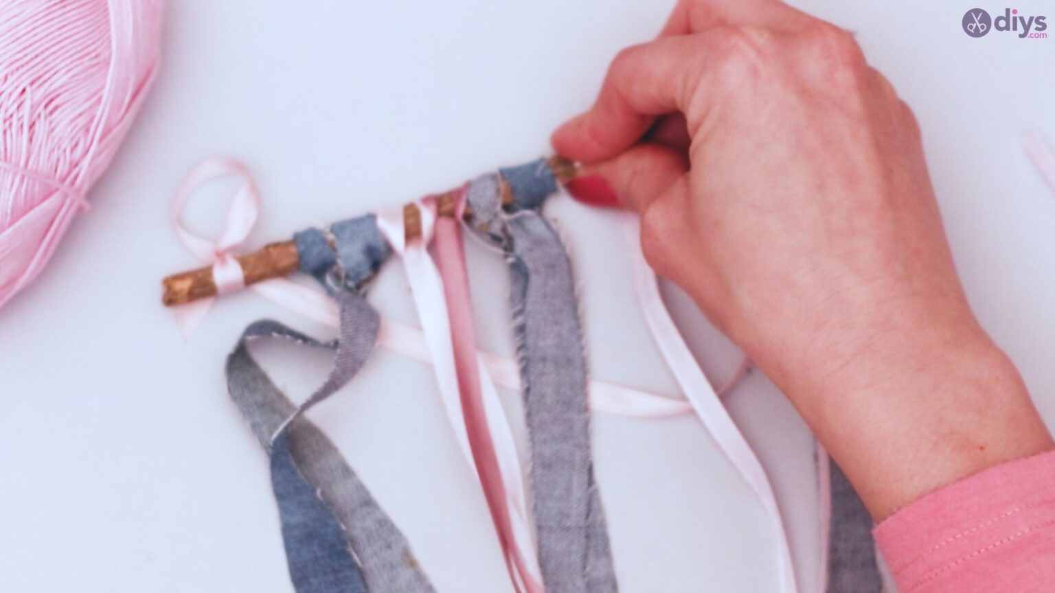 Wall Hanging Using Ribbon DIY Ribbon Wall Hanging
