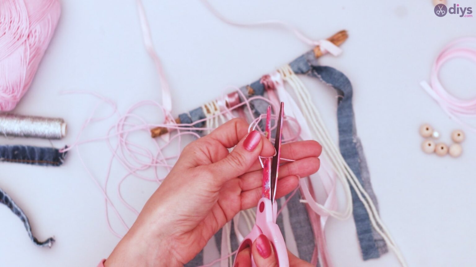 Wall Hanging Using Ribbon DIY Ribbon Wall Hanging