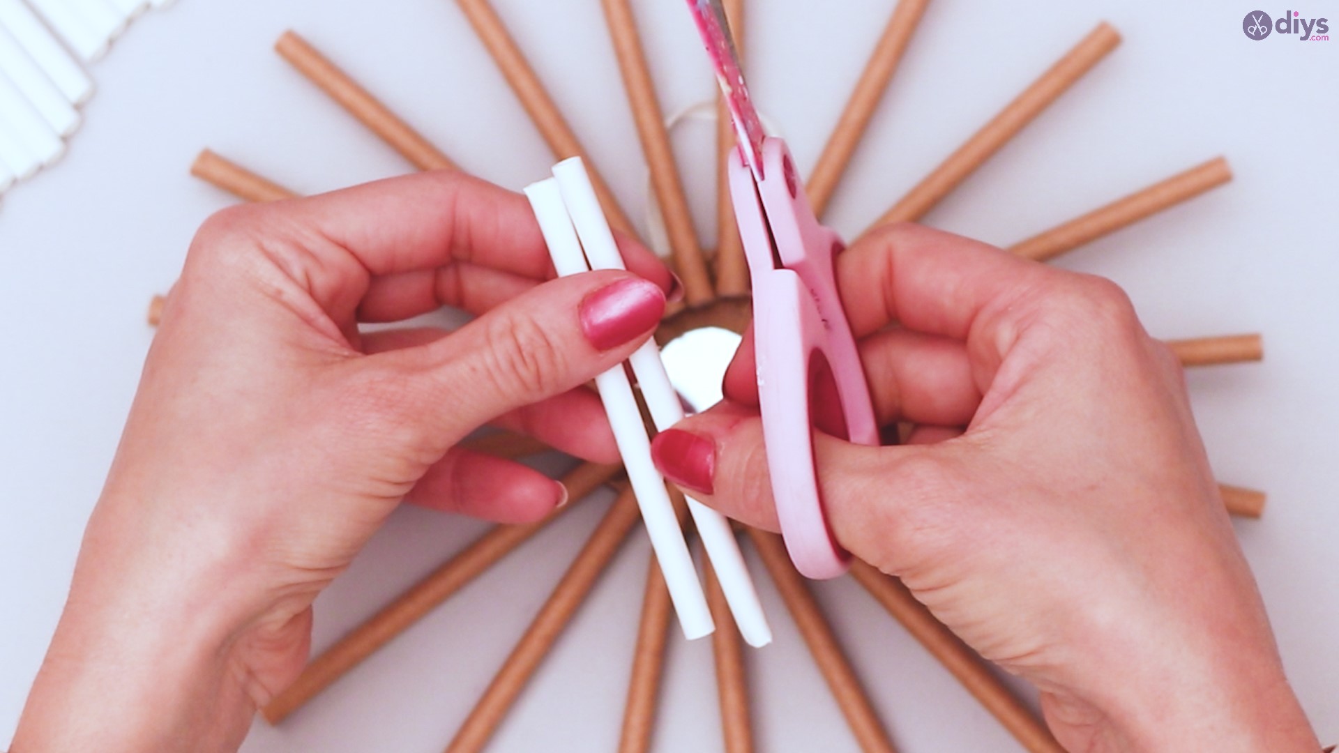 Paper straw wreath diy (24)