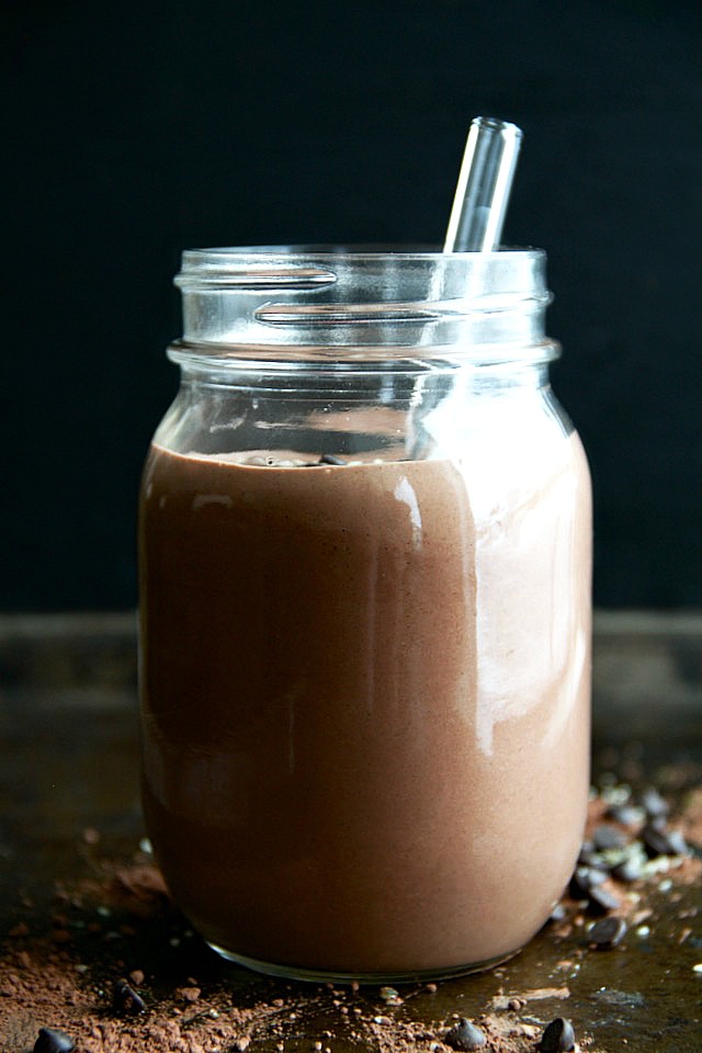 Chocolate hemp overnight oatmeal smoothie