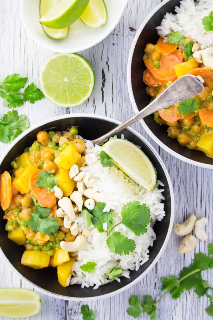 Easy vegan chickpea curry with potatoes