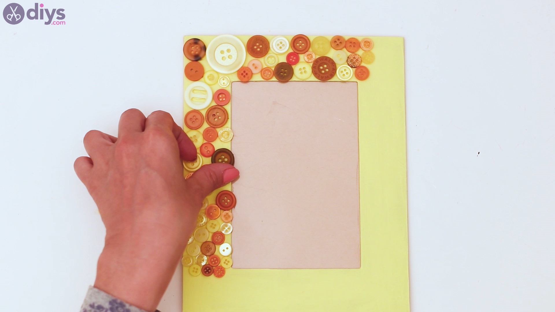 Button picture frame steps (17)