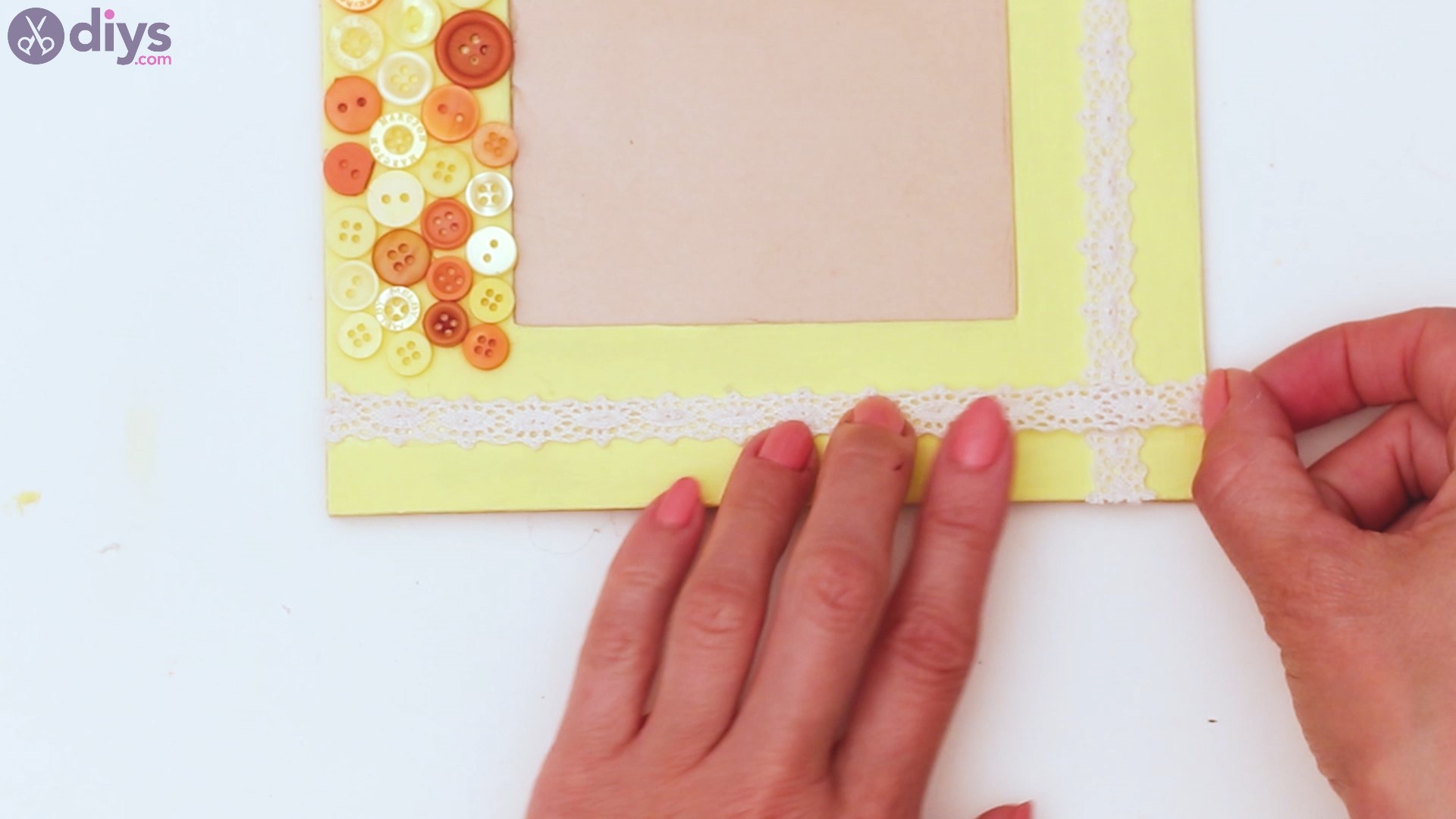 Button picture frame steps (37)